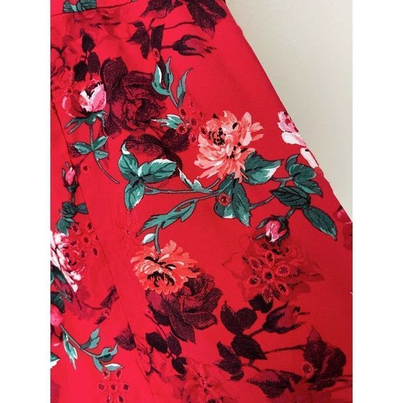 Torrid Red  V-neck Floral Baby Doll Blouse/ NWT size 3 - Picture 7 of 11